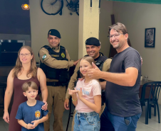 “Naquele momento, a gente não pensou em nada”: policiais reencontram família após resgate em cabeça d’água em Guaratuba