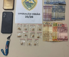 PMPR recupera motocicleta furtada e apreende entorpecentes em Pontal do Paraná