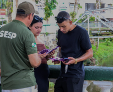 Ação do Programa Mulher Segura orienta moradores e turistas em Morretes