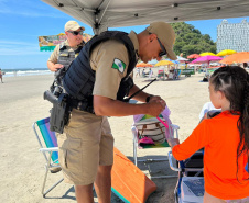 Veículos de patrulhamento na areia reforçam ação da PMPR no Verão Maior Paraná