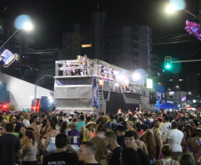 Carnaval no litoral do Paraná reuniu quase 500 mil pessoas no fim de semana