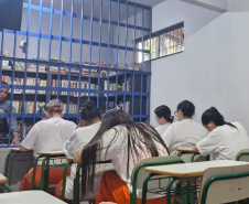 20 mil pessoas privadas de liberdade concluíram educação básica no Paraná em 2025
