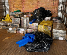 PMPR apreende 505 kg de maconha na PR-317, em Floresta, na região Norte