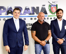 SESP e Secretaria de Educação de Curitiba reafirmam compromisso do Proerd na prevenção do uso de drogas entre crianças e adolescentes