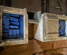 PCPR e PMPR apreendem quase 900 quilos de maconha e arsenal em depósito rural no Oeste do Paraná