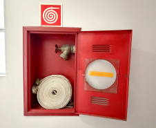 Bombeiros orientam moradores de apartamentos sobre cuidados e atitudes que podem salvar vidas