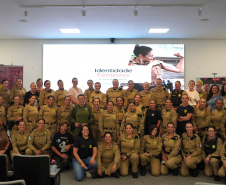 PMPR promove encontro “Chá de Rosas” e debate identidade feminina entre policiais militares