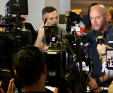 Paraná expande monitoração eletrônica e lança aplicativo para combater violência contra as mulheres