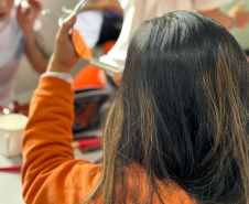 Estado leva capacitação em beleza e empreendedorismo a apenadas em Piraquara