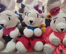 Ação solidária: Polícia Penal leva alegria à Páscoa de crianças em CMEI de Foz do Iguaçu