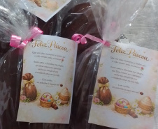 Ação solidária: Polícia Penal leva alegria à Páscoa de crianças em CMEI de Foz do Iguaçu