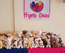 Ação solidária: Polícia Penal leva alegria à Páscoa de crianças em CMEI de Foz do Iguaçu