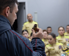 Cadetes do Corpo de Bombeiros fazem treinamento sobre produtos perigosos na Sanepar