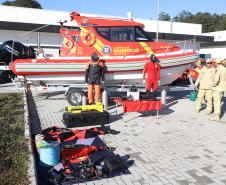 Inéditas no Brasil: Bombeiros passam a ter motoaquáticas de resgate em cenários extremos