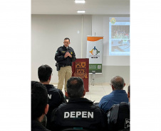 Forças de segurança promovem encontro comunitário para fortalecer ações em Maringá