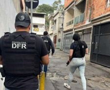 PCPR prende em SP suspeitos de integrar grupo que furtou apartamentos em Curitiba