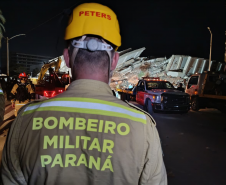 Equipes do Brasil atuam contra o tempo para localizar sobreviventes na Venezuela