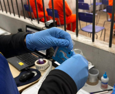 Custodiados em unidade penais de Foz do Iguaçu passam por coletas de DNA