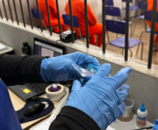 Custodiados em unidade penais de Foz do Iguaçu passam por coletas de DNA