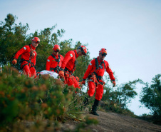 Bombeiros do Paraná concluem curso anual da Força-Tarefa de Resposta a Desastres