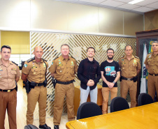 Curitiba, 05 de novembro de 2019. Representantes do Outubro Rosa Curitiba agradecem o apoio da Polícia Militar ao evento
