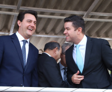 Governador Carlos Massa Ratinho Júnior participa da cerimônia de troca de comando da Polícia Militar do Paraná. O novo camandante-geral é o coronel Péricles de Matos. Ele substitui no cargo a coronel Audilene Dias Rocha.  -  Curitiba, 08/01/2019  -  Foto: Rodrigo Félix Leal