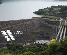 A Coordenadoria de Proteção e Defesa Civil do Paraná elaborou um modelo de Plano de Contingência Municipal de Barragens para orientar gestores das cidades incluídas em áreas de impacto direto em caso de acidentes de barragens. A iniciativa é pioneira no Brasil. Integram a lista 65 municípios paranaenses, que abrigam barragens para uso de geração de energia.   -  Curitiba, 01/02/2019  -  Foto:  Dani Catisti/Copel