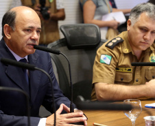 Governador Carlos Massa Ratinho Jr acompanha o balanço da operação verão junto com o secretário de segurança general Luiz Felipe Carbonell.Foto de Gilson Abreu/ANPr14.03.2019