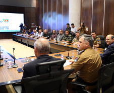 Governador Carlos Massa Ratinho Jr acompanha o balanço da operação verão junto com o secretário de segurança general Luiz Felipe Carbonell.Foto de Gilson Abreu/ANPr14.03.2019