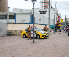 Policiais Militares fazem patrulha no Colégio Estadual Tiradentesno centro de Curitiba nesta sexta-feira (22). O Governo do Paraná lançou o  programa Escola Segura, que reforça a segurança nas escolas estaduais.   Curitiba, 22/03/2019 -  Foto: Geraldo Bubniak/ANPr