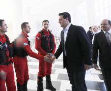 O governador Carlos Massa Ratinho Junior homenageou, nesta segunda-feira (1/4) bombeiros do Estado e profissionais de outras áreas enviados pelo Paraná para apoio aos trabalhos em Brumadinho (MG), após o rompimento da barragem da Mina do Feijão. Curitiba, 01-04-19.Foto: Arnaldo Alves / ANPr.