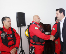 O governador Carlos Massa Ratinho Junior homenageou, nesta segunda-feira (1/4) bombeiros do Estado e profissionais de outras áreas enviados pelo Paraná para apoio aos trabalhos em Brumadinho (MG), após o rompimento da barragem da Mina do Feijão. Curitiba, 01-04-19.Foto: Arnaldo Alves / ANPr.
