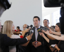 O governador Carlos Massa Ratinho Junior homenageou, nesta segunda-feira (1/4) bombeiros do Estado e profissionais de outras áreas enviados pelo Paraná para apoio aos trabalhos em Brumadinho (MG), após o rompimento da barragem da Mina do Feijão. Curitiba, 01-04-19.Foto: Arnaldo Alves / ANPr.