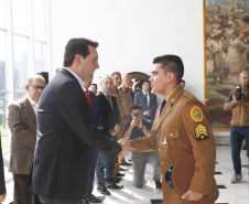 O governador Carlos Massa Ratinho Junior homenageou, nesta segunda-feira (1/4) bombeiros do Estado e profissionais de outras áreas enviados pelo Paraná para apoio aos trabalhos em Brumadinho (MG), após o rompimento da barragem da Mina do Feijão. Curitiba, 01-04-19.Foto: Arnaldo Alves / ANPr.