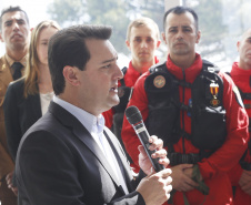 O governador Carlos Massa Ratinho Junior homenageou, nesta segunda-feira (1/4) bombeiros do Estado e profissionais de outras áreas enviados pelo Paraná para apoio aos trabalhos em Brumadinho (MG), após o rompimento da barragem da Mina do Feijão. Curitiba, 01-04-19.Foto: Arnaldo Alves / ANPr.