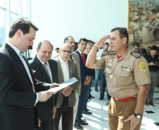 O governador Carlos Massa Ratinho Junior entregou nesta segunda-feira (1º) medalhas de mérito às equipes do Corpo de Bombeiros, Polícia Militar, Polícia Científica e Defesa Civil que ajudaram nas operações de busca e salvamento em Brumadinho, Minas Gerais. - Curitiba, 01-04-19.  -  Foto: Rodrigo Félix Leal/ANPr