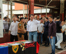 O governador Carlos Massa Ratinho Junior lança o programa Escola Segura. Foz do Iguaçu, 09/05/2019 - Foto: Geraldo Bubniak/ANPr