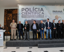 O governador Carlos Massa Ratinho Júnior dá posse nesta segunda-feira (22) a mais de 90 peritos oficiais, no Palácio Iguaçu. Os profissionais integrarão o efetivo da Polícia Científica do Paraná e, após formação, serão distribuídos no Estado, conforme a necessidade. Curitiba, 22/07/2019 -Foto: Geraldo Bubniak/ANPr