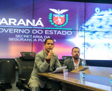 Coletiva de imprensa do secretário da Segurança Pública, coronel Rômulo Marinho Soares, acompanhado do Delegado Geral Adjunto Riad Braga Farhat  sobre a integração da base de dados entre Paraná, São Paulo e Brasília que permitiu a identificação de uma pessoa suspeita da morte da menina Raquel Genofre,  nesta quinta-feira (19). Curitiba, 19/04/2019 - Foto: Geraldo Bubniak/AEN