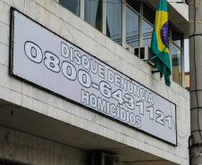 A delegada Camila Cecconelo concede entrevista coletiva nesta quarta-feira (25), para falar sobre o interrogatório do suspeito pelo homicídio da menina Rachel Genofre. A Polícia Civil do Paraná interrogou o suspeito nesta terça-feira (24), em Sorocaba, onde está preso. Foto: Geraldo BUbniak/AEN