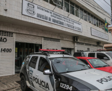 A delegada Camila Cecconelo concede entrevista coletiva nesta quarta-feira (25), para falar sobre o interrogatório do suspeito pelo homicídio da menina Rachel Genofre. A Polícia Civil do Paraná interrogou o suspeito nesta terça-feira (24), em Sorocaba, onde está preso. Foto: Geraldo BUbniak/AEN
