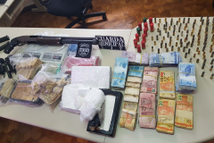 Polícia Civil e Guarda Municipal desarticulam esquema de drogas