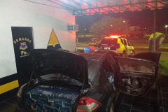 Policiais rodoviários apreendem 10 mil maços de cigarros contrabandeados no Oeste do estado
