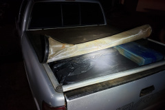 PM apreende veículo carregado com cigarros contrabandeados do Paraguai na PR 323; Carga seria entregue em Maringá (PR)