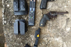  PM recuperam objetos roubados e prende dois homens envolvidos no crime em Londrina, no Norte do estado 