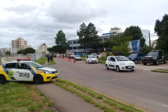 Em Fazenda Rio Grande, na RMC, PM e outros agentes de segurança desencadeiam a Operação Unindo Forças I e abordam mais de 100 pessoas