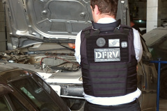 PCPR fiscaliza desmanche e apreende veículos em situação irregular na RMC