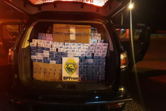 Batalhão de Fronteira apreende quase mil pacotes de cigarros contrabandeados em Santo Antônio do Sudoeste (PR)