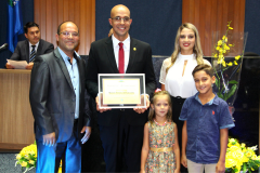 Câmara Municipal de São José dos Pinhais faz homenagem ao delegado Michel Carvalho pelos serviços prestados à cidade