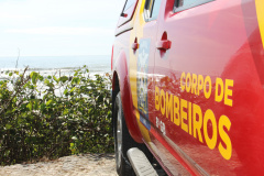 Mortes por afogamento caem 53,3% nas praias do Paraná durante a temporada de verão